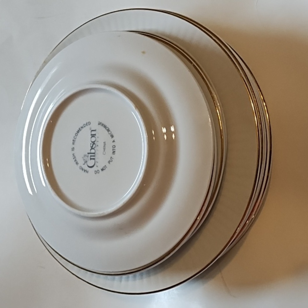 Elegant White With Gold Trim (Set Of 12) - Picture 2 of 10
